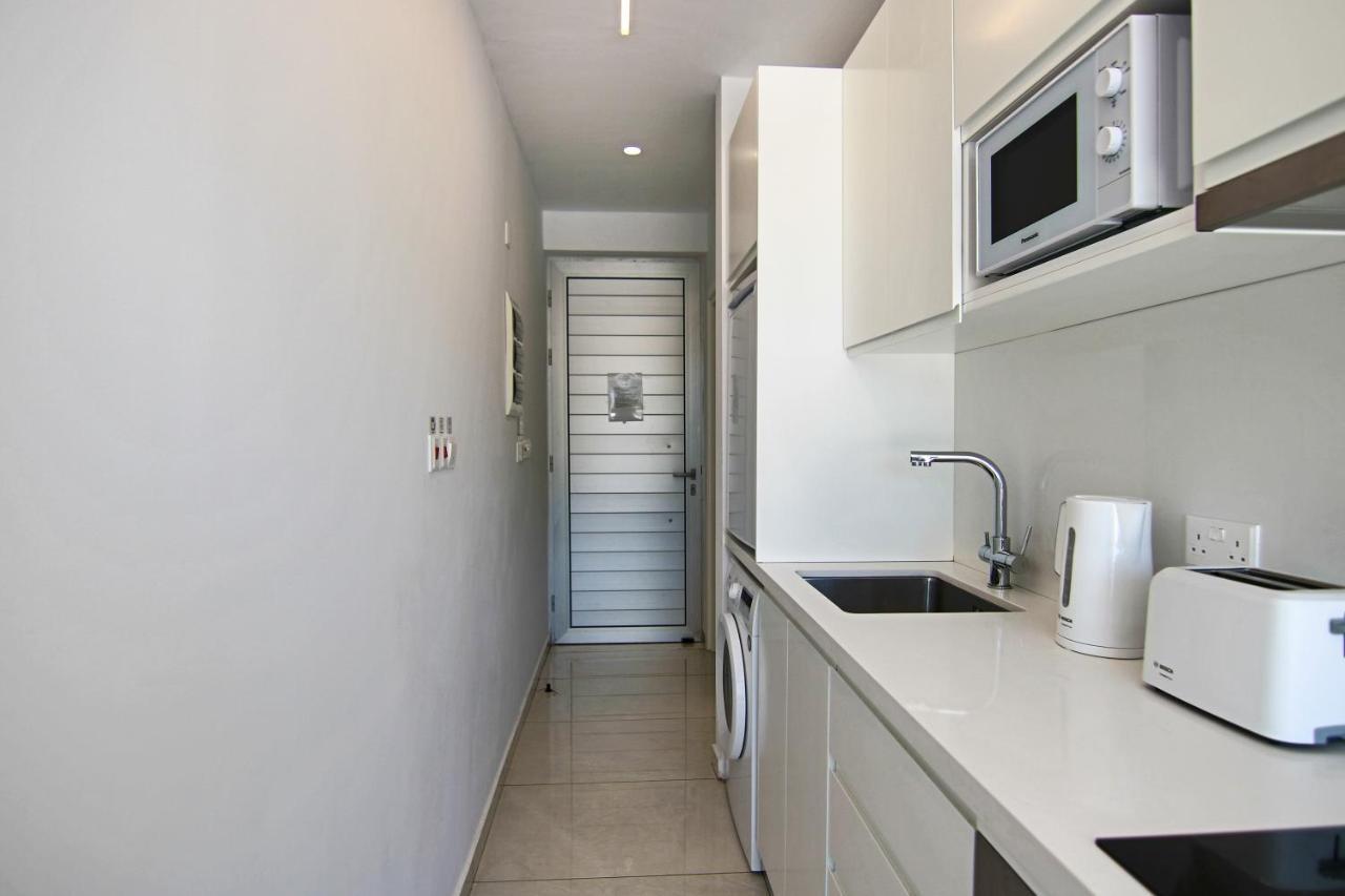 Phaedrus Living - Seaside Luxury Flat Harbour 103 Lägenhet Paphos Exteriör bild
