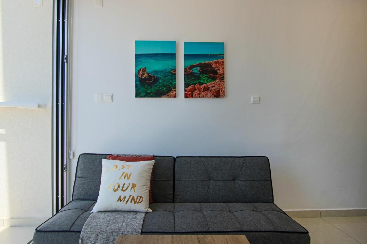 Phaedrus Living - Seaside Luxury Flat Harbour 103 Lägenhet Paphos Exteriör bild